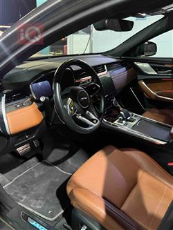 جاكوار XF